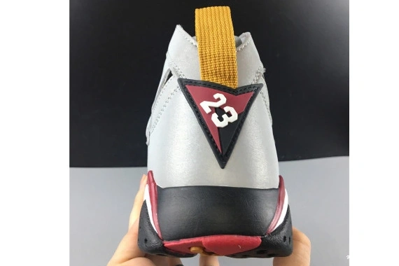 BV6281-006 7 “REFLECTIVE AIR CARDINAL” JORDAN BV6281-006 0225